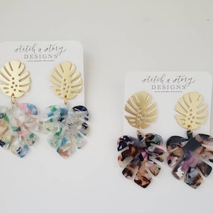 Multicolor monstera leaf acrylic earrings, monstera leaf earrings, lightweight earrings, leaf earrings