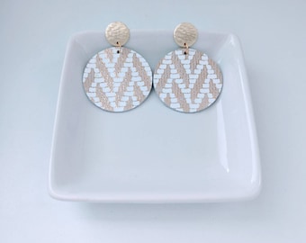 Boucles d'oreilles en forme de larme en cuir chevron doré, boucles d'oreilles en cuir doré, boucles d'oreilles en forme de larme d'or, boucles d'oreilles en cuir feuille, boucles d'oreilles en cuir
