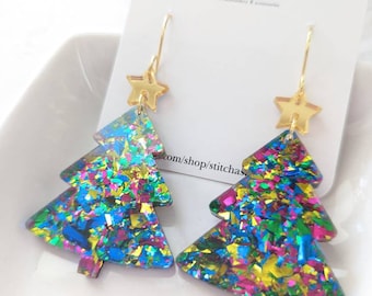 Acrylic confetti Christmas tree earrings with gold star, gold glitter Christmas tree earrings, acrylic Christmas tree