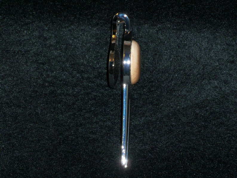 Golf Ball Mark Repair Tool Showcase image 2