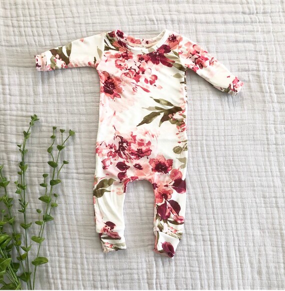 SALE Gwen floral baby girl butt-flap outfit baby girl | Etsy