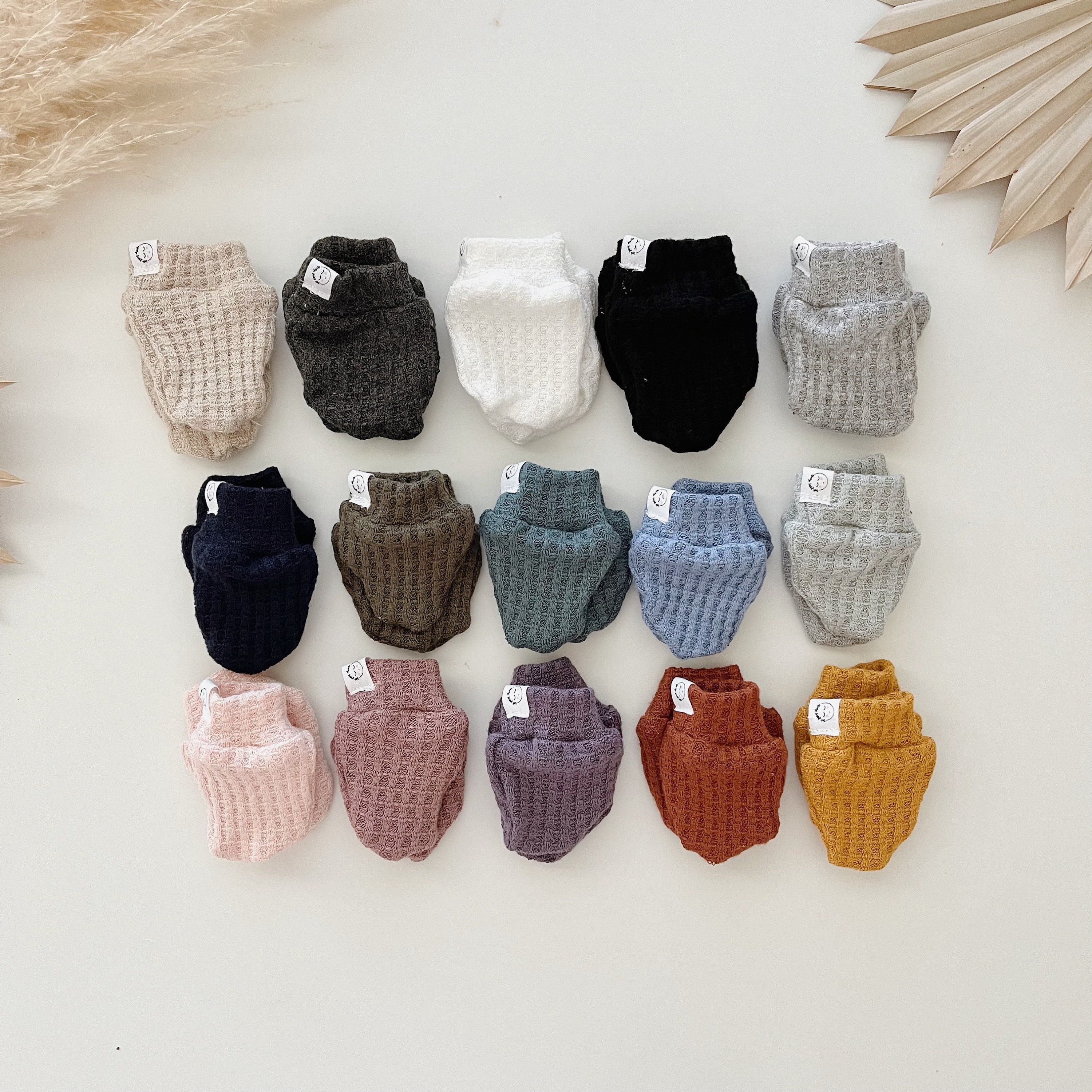 I&S Newborn Baby Cotton No Scratch Mittens Gloves Colors Designs for Girls Boys 
