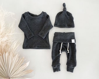 Charcoal Gray Waffle Set, baby boy clothes, gender neutral newborn coming home outfit, hospital outfit, preemie, 0-3m, 3-6m, simple outfit.