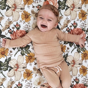 Pink rib knit baby girl clothes, pink newborn coming home outfit, infant girl outfit, minimalist, boho baby, preemie girl 0-3, 3-6, 6-9.