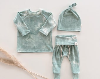 Sage rib tie dye baby clothes, spring baby boy clothes, minimal baby outfit, two piece layette, long sleeve shirt, pants, 0-3m, 3-6m, 9-12m.