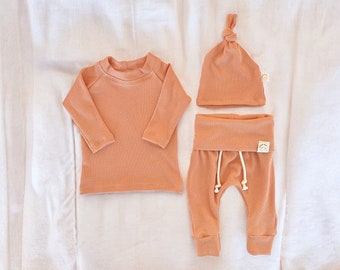 Peach thermal baby girl outfit, spring newborn coming home outfit, lightweight baby girl clothes, preemie, infant girl, 0-3m, 3-6m, 6-9m.