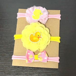 Ducky Theme Baby Girl Gift Basket/ New Baby Gift Basket/ Baby Shower Gift/ Welcome Baby Gift/ Baby Gift Basket/ Baby Basket with Blanket afbeelding 5
