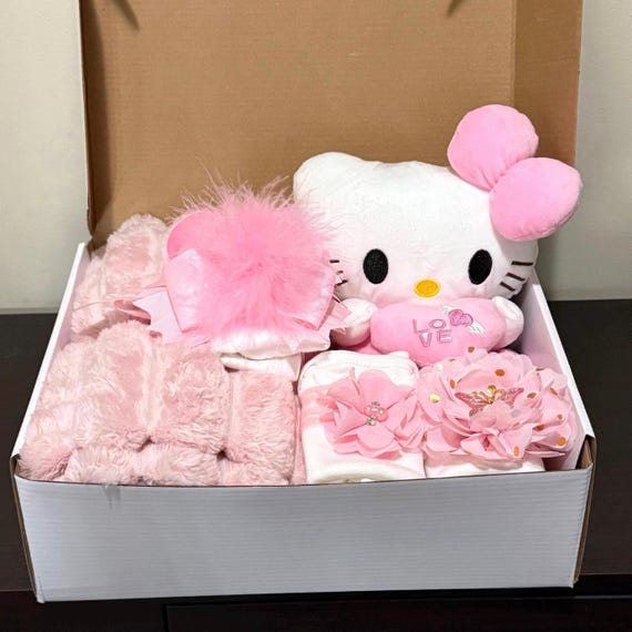 Baby Gift Box, Baby Shower Gift Basket, Baby Shower Girl, Welcome Baby Gift, Newborn Girl Gift, Expecting Mom New Parents Gift Box