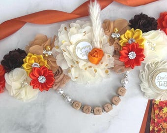 Faja de maternidad con flores silvestres de otoño para baby shower, alfileres de género neutro