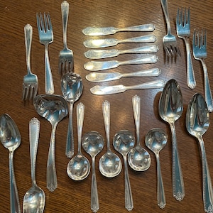 Wallace Silverplate “Dorothy Q” Extra Pieces