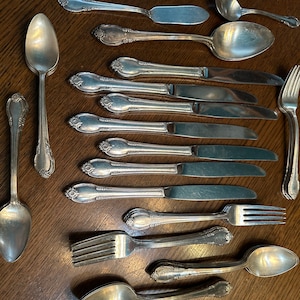 Rogers Bros Silverplate “Remembrance” Set von 1948