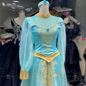 Disfraz de baile de carnaval de Halloween de Bollywood para mujer adulta  hecho a mano de la princesa Jasmine de Aladdin parte superior, pantalones  harén, tocado, velo -  España