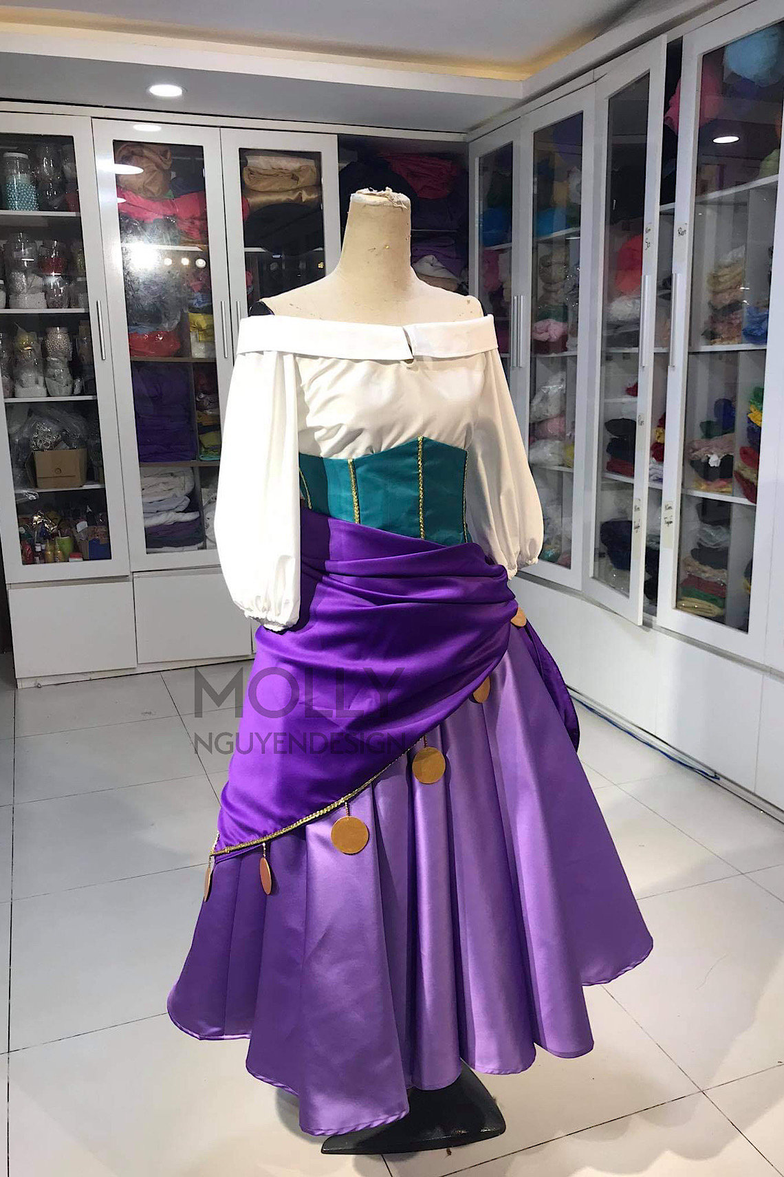 ノートルダムの鐘 エスメラルダ コスプレ衣装 ディズニー風 - Etsy 日本