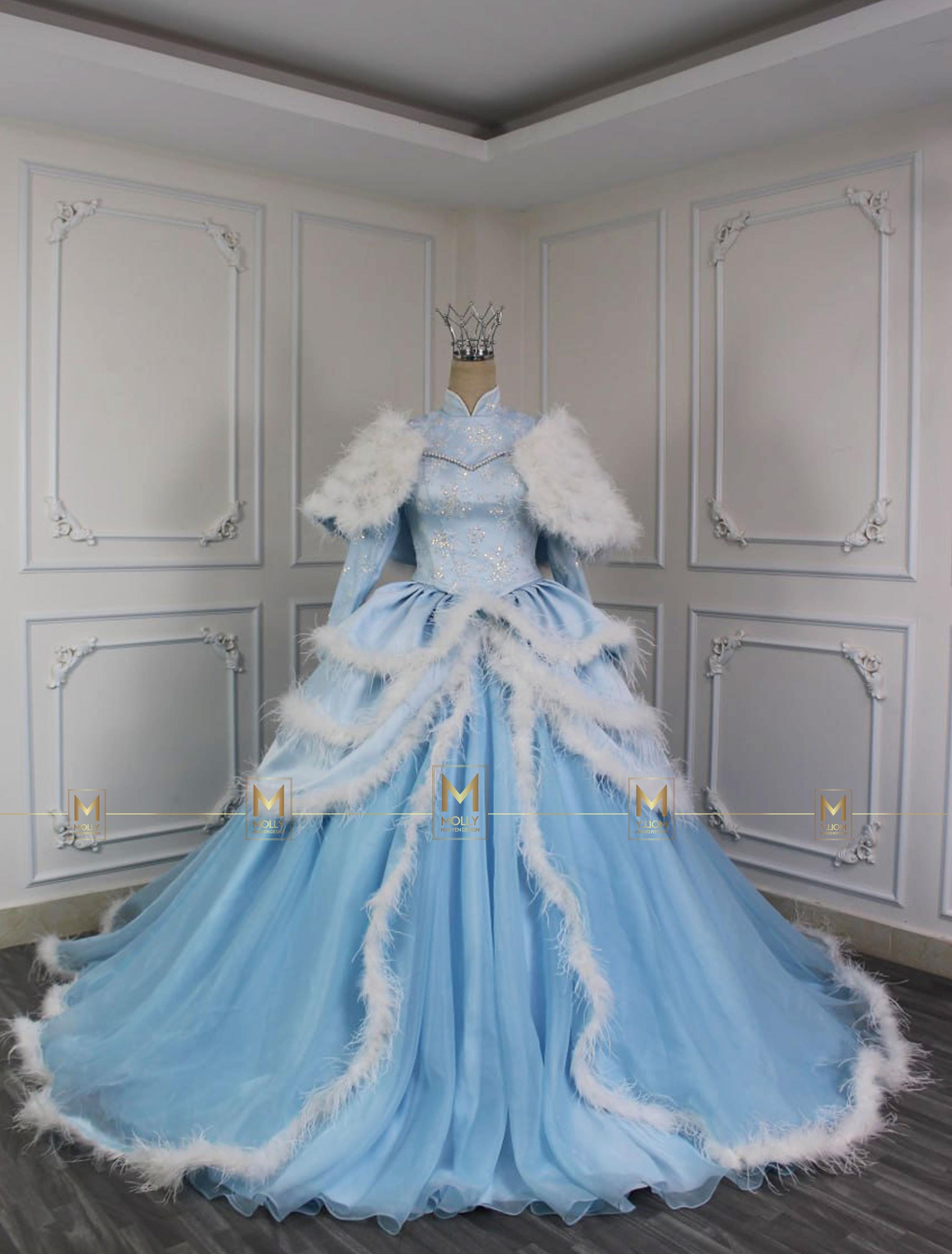 Mollynguyendesign による冬のシンデレラ ドレス デザイン