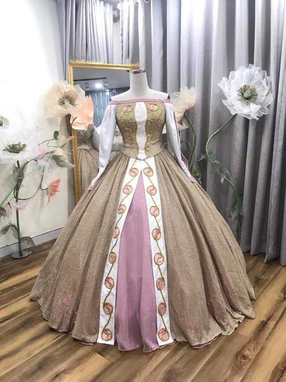 スパークラー生地を使用した大人用アナスタシアコスチューム衣装