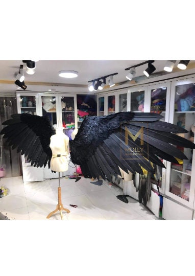 Large Wings black 