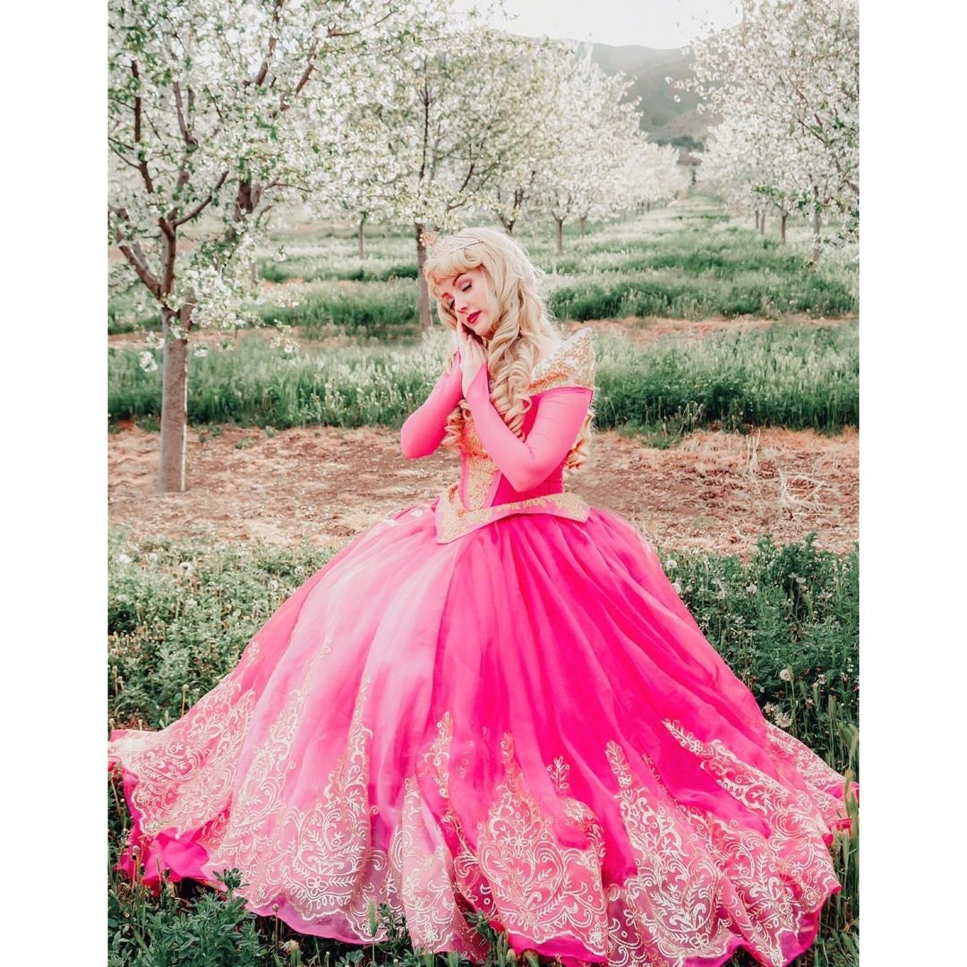 sleeping beauty pink dress AURORA IN PINK DRESS SLEEPING BEAUTY DISNEY 3 ACTION FIGURE PVC TOY
