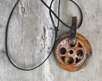 Steampunk Pendant - Mechanical Cogs Jewelry - Vintage Gear Medalion - Industrial Talisman - Rusty Heart - Heart Amulet - Dystopian Style