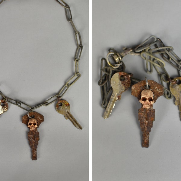 Collier triple clé - Zombie Apocalypse LARP - Crâne miniature - Bijoux Postapoc - Détail du crâne humain - Chaîne rouillée - Accessoires faits à la main