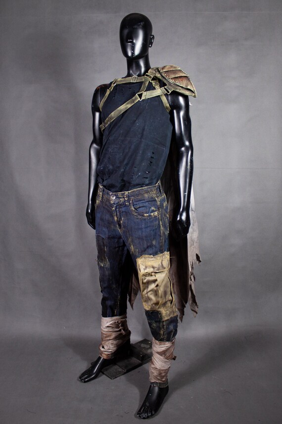 Robert online apocalypse outfit