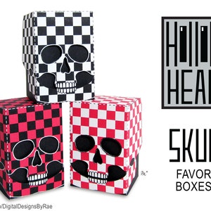 Puede incluir: Tres cajas de regalo en forma de calavera con cuadros negros y blancos, con una caja de regalo en forma de calavera con cuadros rojos y negros en la parte delantera. Las cajas están etiquetadas como "Hollow Head Skull Favor Boxes".