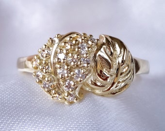 Infinite Love Diamond Cluster Leaves Wedding / Engagement Ring in 9ct or 18ct Gold
