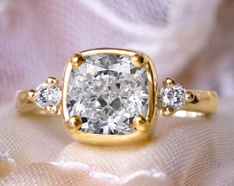 Dazzling Cushion-cut Moissante Diamond Engagement Ring in 9ct /18ct Gold
