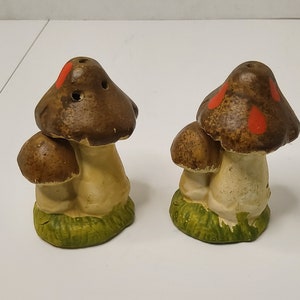 Vintage Mushroom Salt and Pepper Shakers Brinn&#39;s Made in Japan