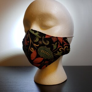 Medium Size Face Mask (Women & Young Men) *2 Free Filter Inserts*