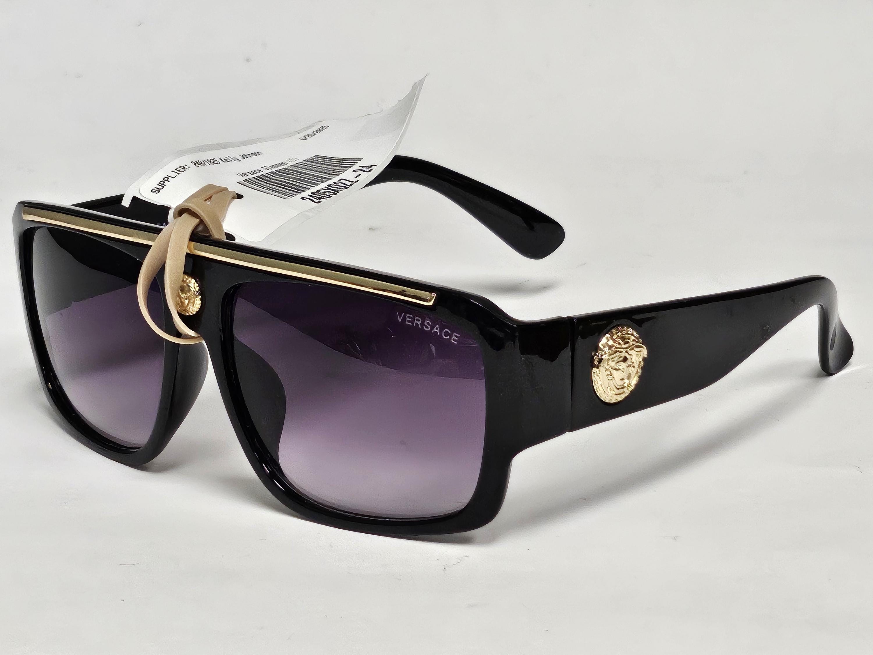 Versace Black Gold Medusa Head Ornate Gemstone Fashion  display picture 3