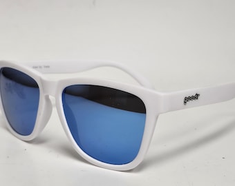 Gafas de sol de diseño Goodr Iced by Yetis blancas con envío gratis.