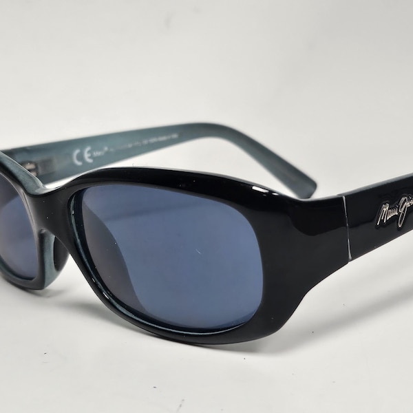 Gafas de sol de diseño Maui Jim Punchbowl negras con lentes azules, fabricadas en Italia. Envío gratuito.