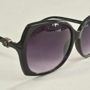 【入手困難】CHANEL べっ甲 柄 sunglasses vintage 黒 Vintage Chanel Sunglasses - Etsy