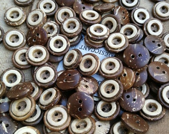 5 coconut buttons / 5 coconut buttons