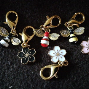 Bee / flower stitch markers