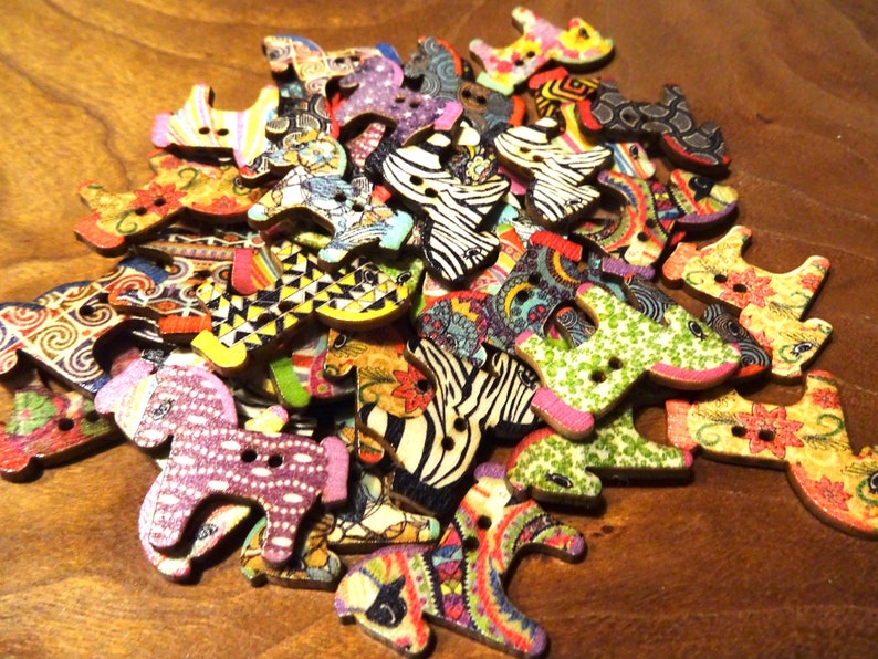 5 wooden horses 5 wooden horses