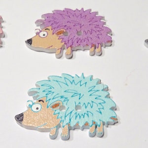 3 hedgehog buttons of wood/3 hedgehog buttons made of wood