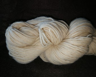 Milchkaffee , weiche Schurwolle / milk coffee, soft new wool