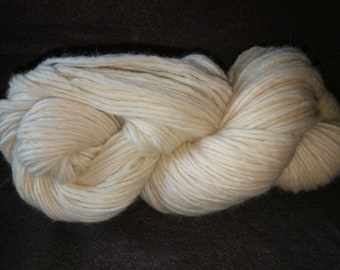 Milchkaffee , weiche Schurwolle / milk coffee, soft new wool