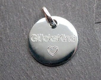 925 Silberanhänger Glück Glückskind graviert mit Herz Kettenanhänger Schmuckidee  zum Verschenken Charm 13mm Silber / Schmuck selber machen