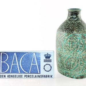 Royal Copenhagen  - RARE COLOR - Lovely ceramic vase -  BACA - Designed by Niels Thorson - Made in Denmark 1960.