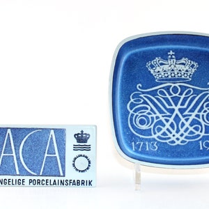 Royal Copenhagen  - VERY RARE -  Lovely ceramic dish - Aluminia - Designed by Nils Thorsson  - Made in Denmark 1960.