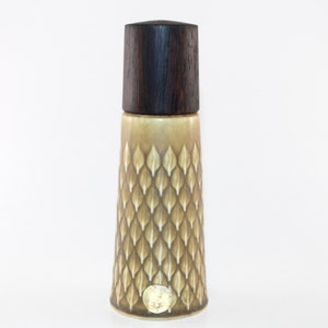 Quistgaard  - RELIEF  - Lovely salt shaker with teak top - From Kronjyden and Nissen - Made in Denmark 1960.