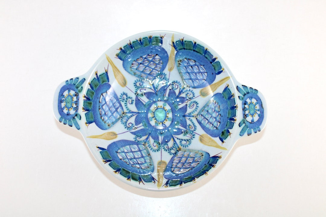 ロイヤルコペンハーゲン テネラボウル – マリアンヌ・ジョンソン作 花