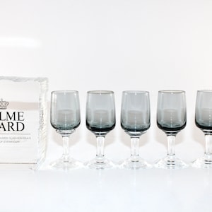 Holmegaard - 6 Lovely vintage aquavit glasses  - SMOKE - Designed by Per Lückten  - Made in Denmark 1960.