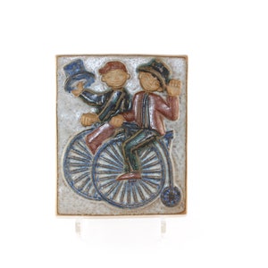 Marianne Starck  - Michael Andersen and Son ceramic - Beautiful wall hanging  - Made in Denmark in 1960.