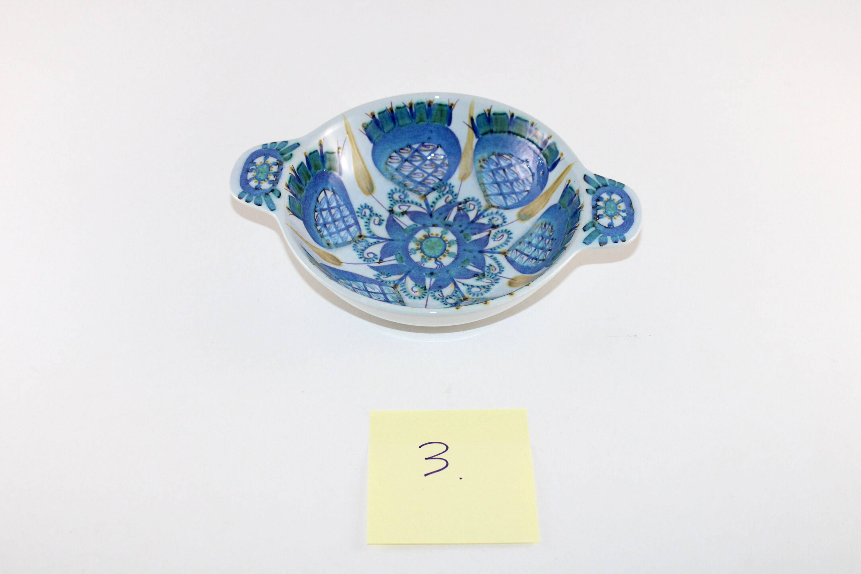 ロイヤルコペンハーゲン テネラボウル – マリアンヌ・ジョンソン作 花