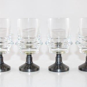 Iittala  - VERY RARE  - 4 glasses with metal foot  - From the serie MARSKI  - Designed by Tapio Wirkkala - Made in Finland 1970.