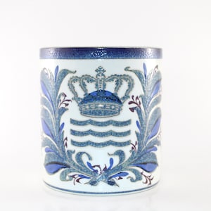 Royal Copenhagen  - Large beautiful ceramic mug - Aluminia - Designed by Nils Thorsson - Made in Denmark 1975.