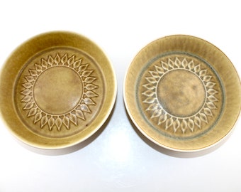 Quistgaard - RELIEF  - 2 Lovely round ceramic cake dish - Kronjyden and Nissen - Made in Denmark 1960.